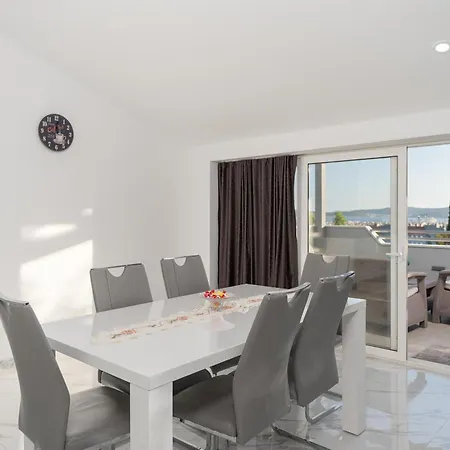 Skyline アパート *